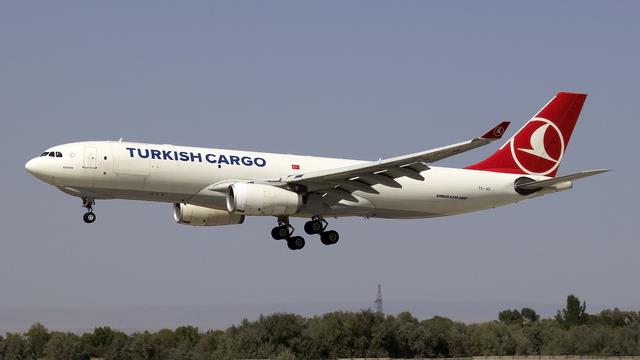 TC-JCI:Airbus A330-200:Turkish Airlines